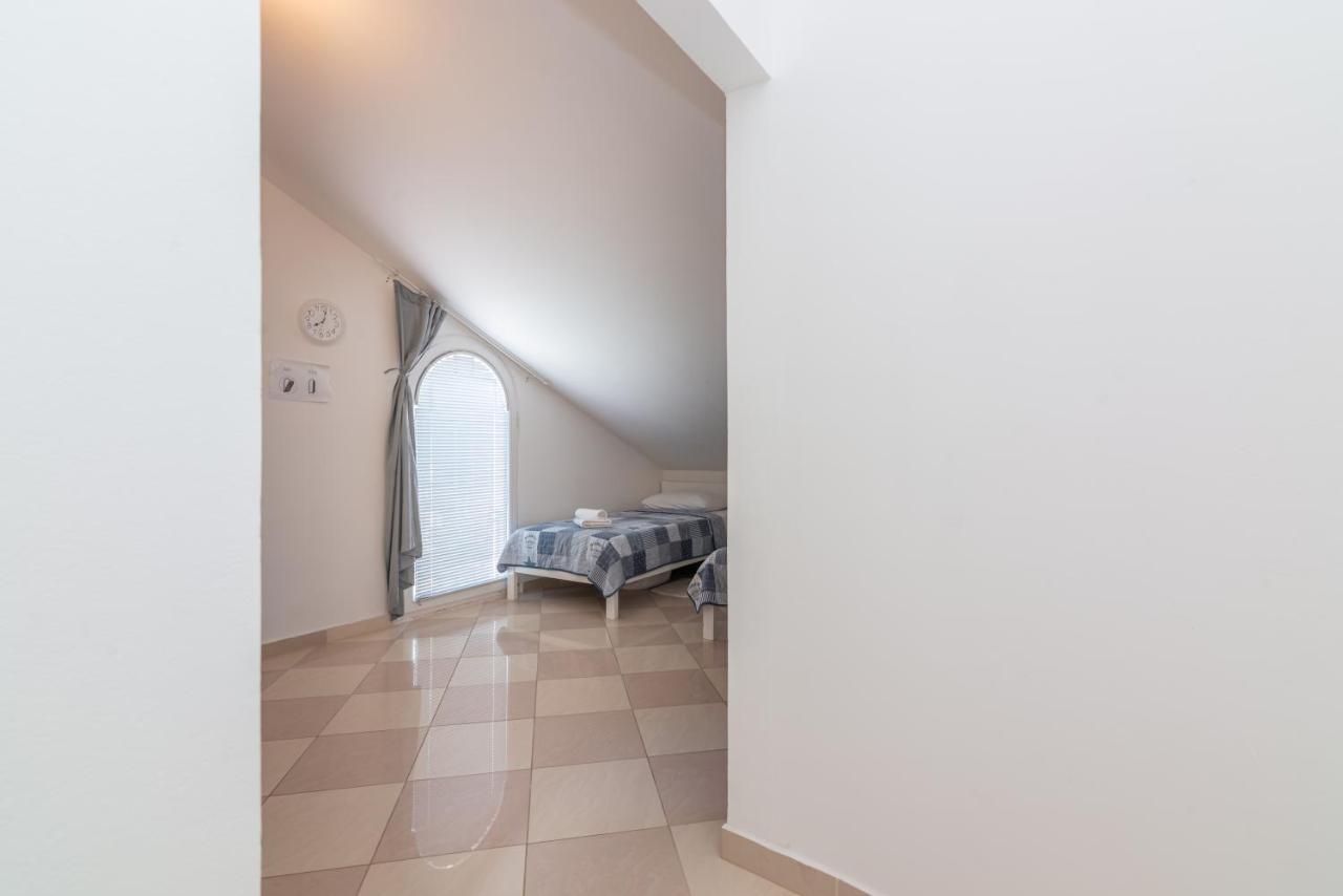 Apartment Mimoza 6, Baska, Krk ภายนอก รูปภาพ