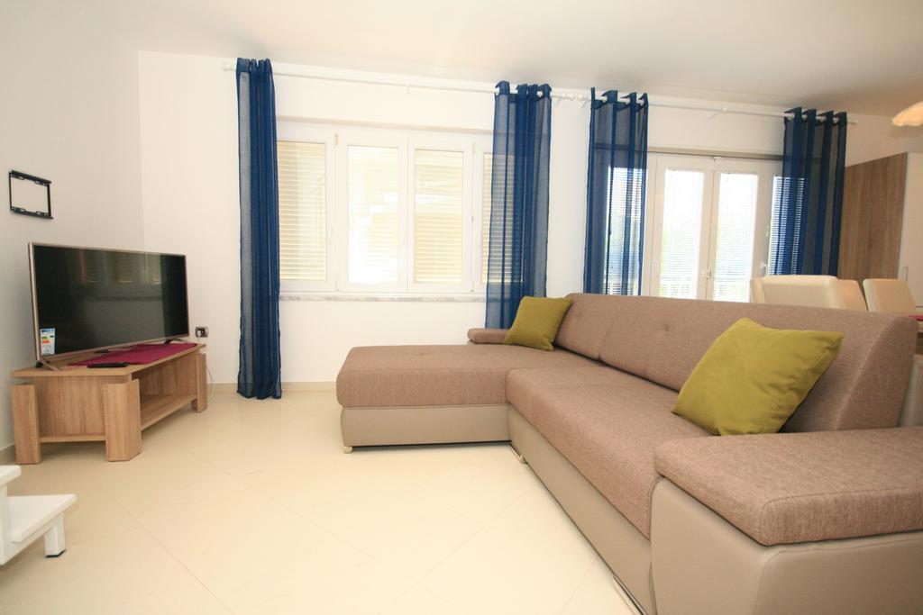 Apartment Mimoza 6, Baska, Krk ภายนอก รูปภาพ