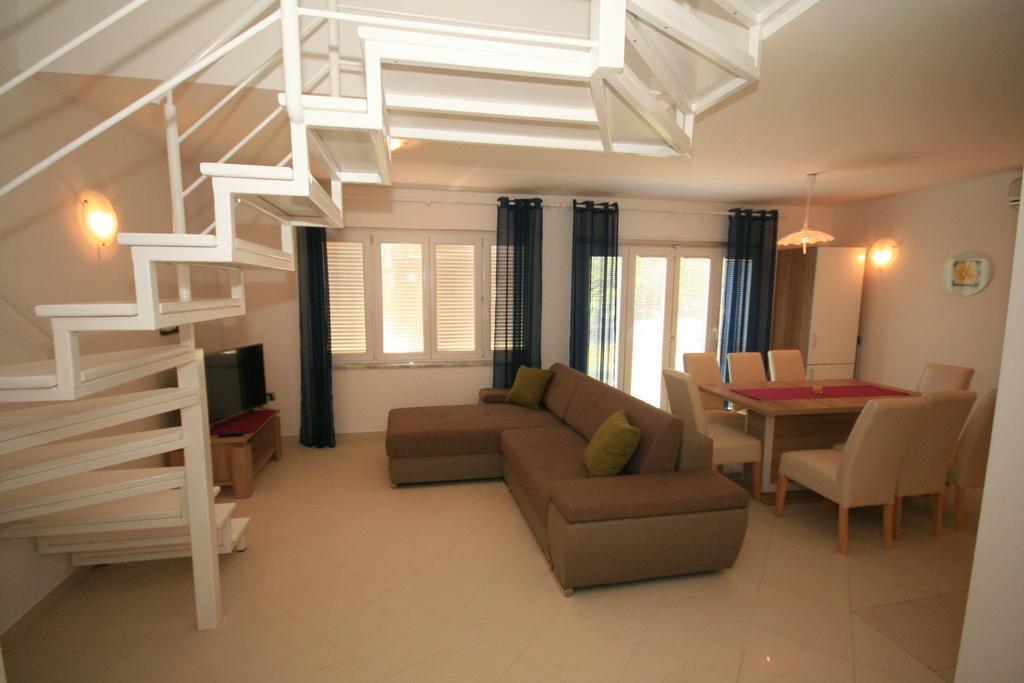 Apartment Mimoza 6, Baska, Krk ภายนอก รูปภาพ